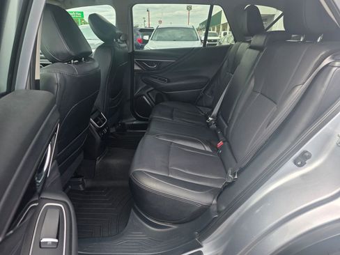 Used 2025 Subaru Outback Limited AWD/4WD image 10