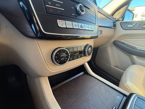 Used 2017 Mercedes-Benz GLS 450 4MATIC image 30