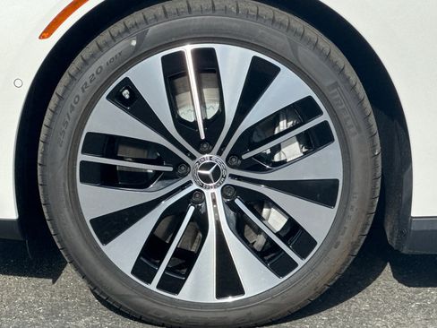 New 2026 Mercedes-Benz EQE 320 4MATIC Sedan image 12