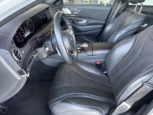 Used 2020 Mercedes-Benz S 560 Sedan image 2