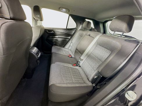 Used 2022 Chevrolet Equinox LT AWD/4WD image 17