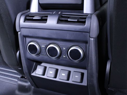 Used 2020 Land Rover Defender 110 First Edition image 18