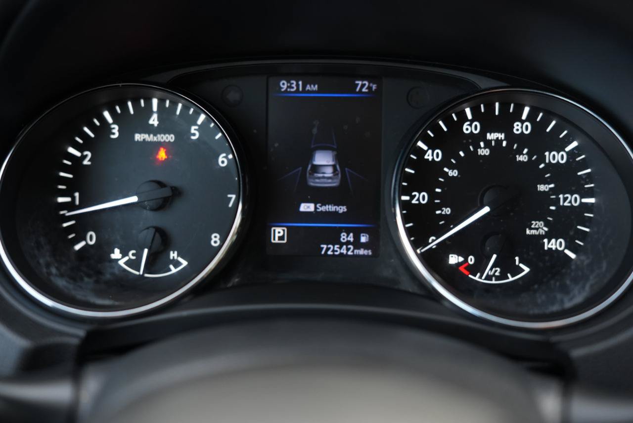 Used 2019 Nissan Rogue SV AWD/4WD image 16