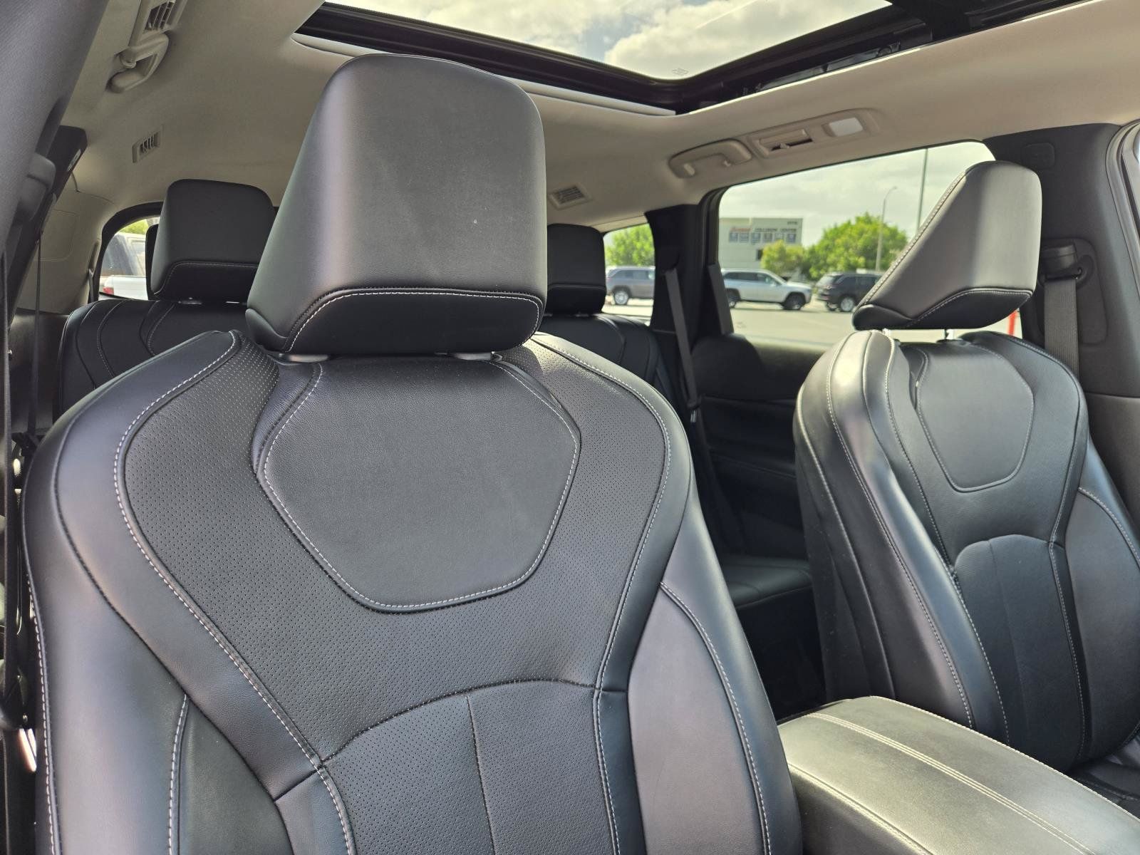 Used 2024 INFINITI QX60 Pure FWD image 36