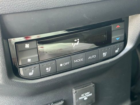 Used 2024 Toyota Sequoia Capstone AWD/4WD image 26