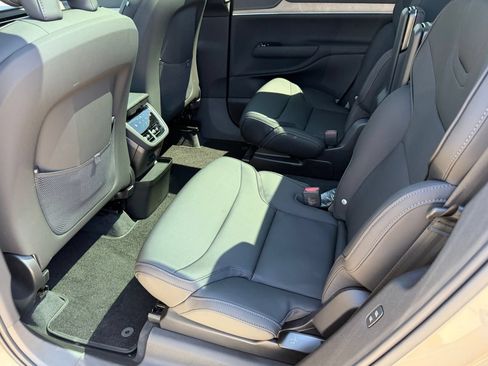 New 2026 Volvo EX90 Plus AWD/4WD image 20