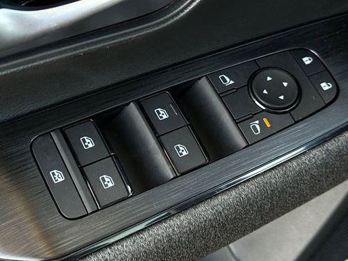 New 2026 Nissan Kicks SV image 14