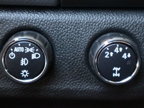 Used 2016 Chevrolet Colorado Z71 AWD/4WD image 28
