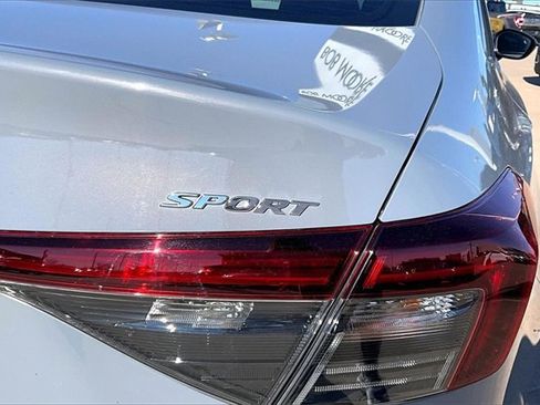 Used 2025 Honda Civic Sport image 33