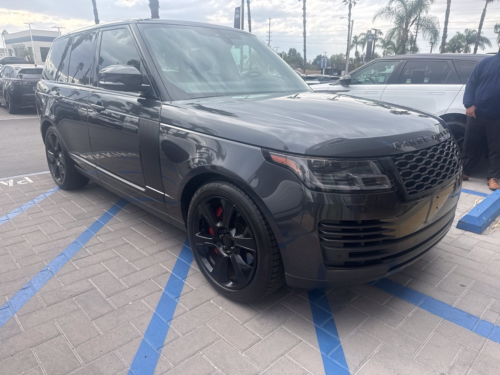 Used 2019 Land Rover Range Rover Supercharged AWD/4WD image 3