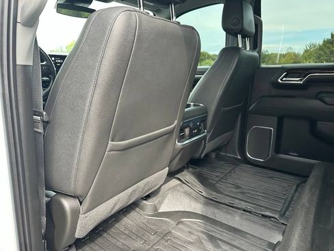 Used 2022 GMC Sierra 1500 SLT w/ SLT Premium Package AWD/4WD image 25