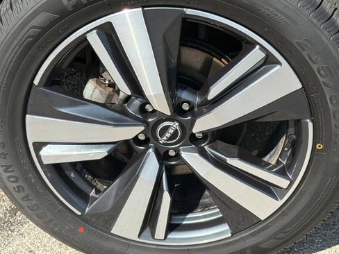 Used 2023 Nissan Rogue SL w/ SL Premium Package AWD/4WD image 48