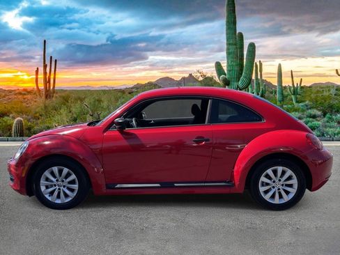 Used 2014 Volkswagen Beetle 2.5 image 6