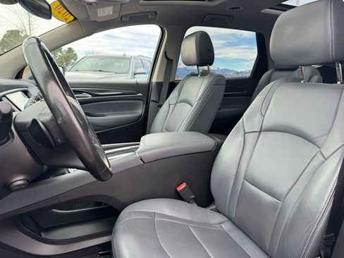 Used 2020 Buick Enclave Premium w/ Sun and Sites Package image 7