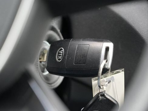 Used 2019 Kia Sorento FWD V6 image 29