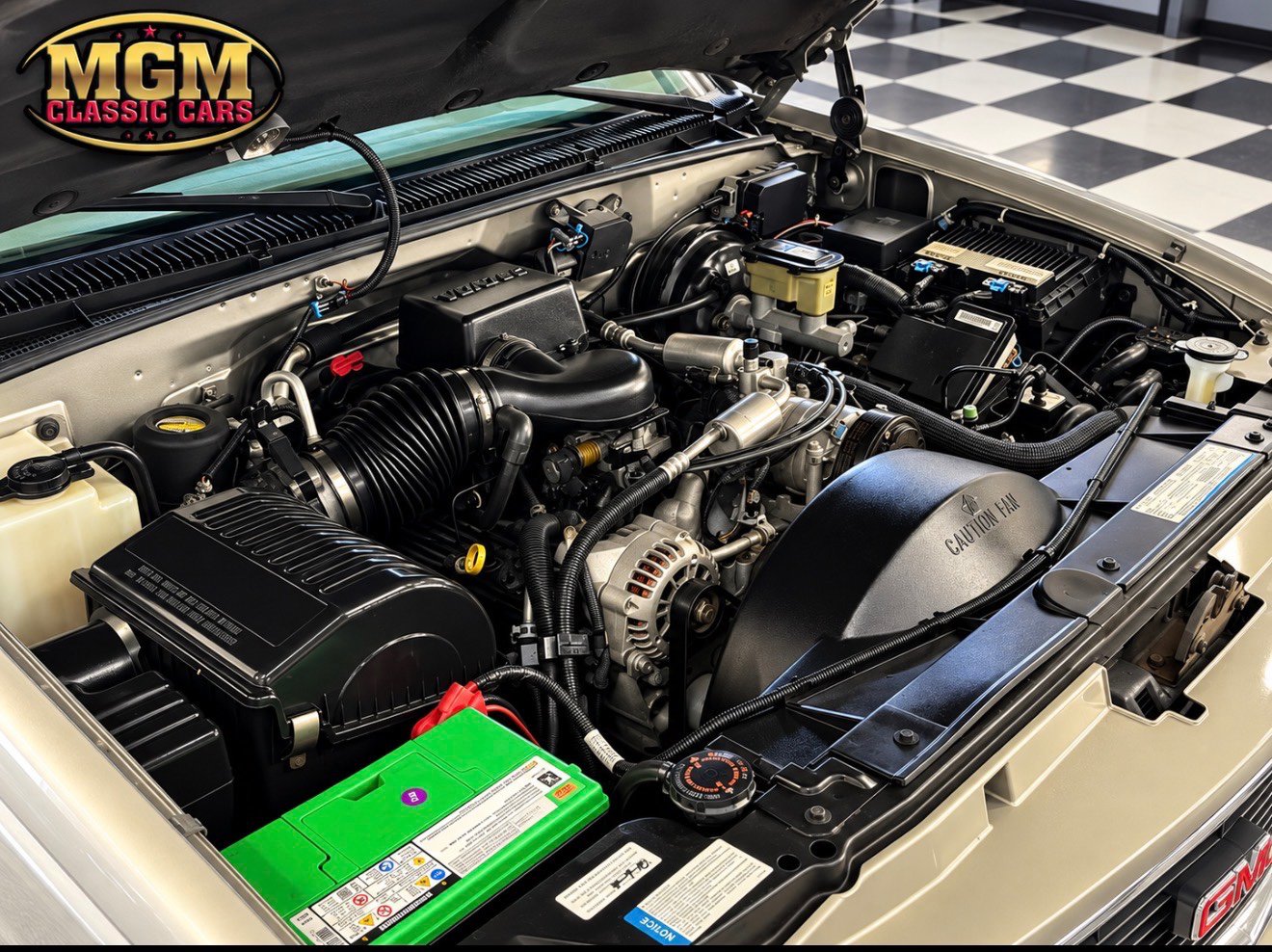 Used 1999 GMC Yukon 4WD 4-Door image 4