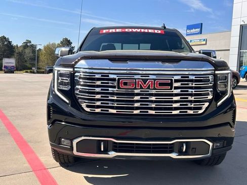 Used 2023 GMC Sierra 1500 Denali w/ Technology Package AWD/4WD image 2
