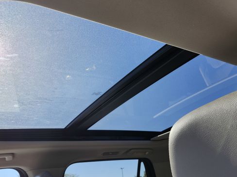 Used 2023 Ford Expedition Limited image 22