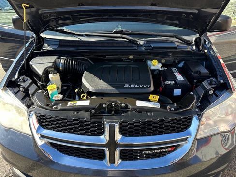 Used 2013 Dodge Grand Caravan SE image 48