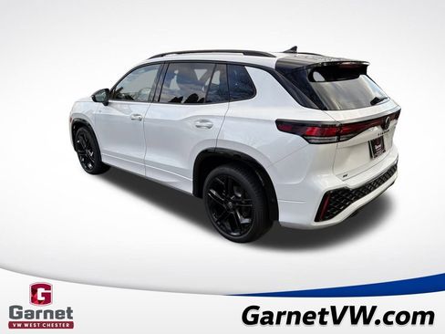 New 2026 Volkswagen Tiguan SE image 3