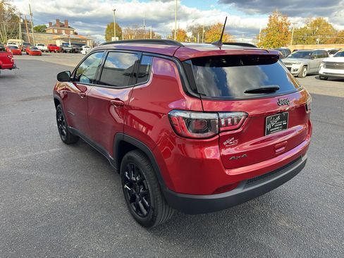 New 2026 Jeep Compass Latitude image 7