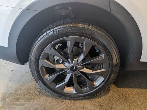 Used 2023 Kia Sorento SX Prestige image 8