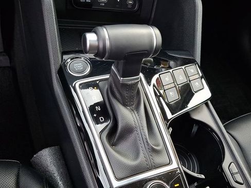Certified 2025 Kia Sportage SX image 18