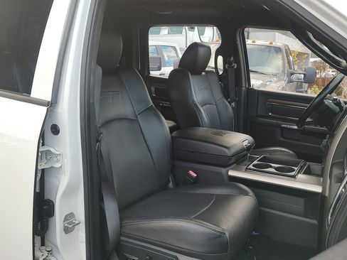 Used 2015 RAM 2500 Laramie image 25