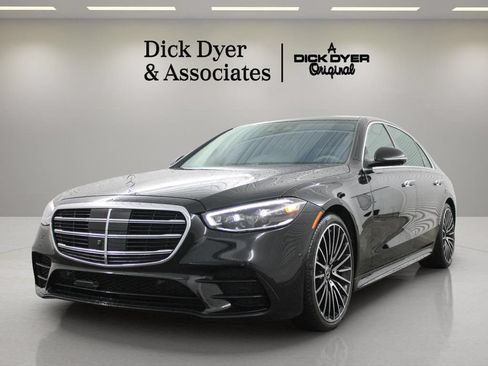 Used 2022 Mercedes-Benz S 580 4MATIC Sedan image 5
