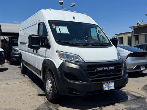 Used 2023 RAM ProMaster 2500 FWD image 4