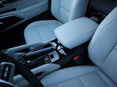 New 2025 Kia Telluride S image 24