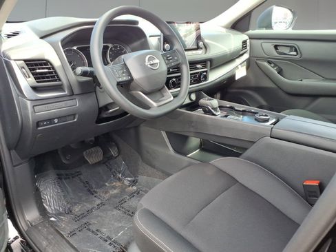 Used 2026 Nissan Rogue S AWD/4WD image 10