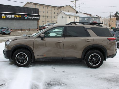 Certified 2025 Nissan Pathfinder Rock Creek image 2