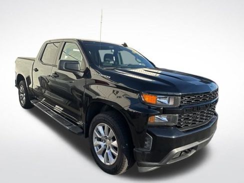 Used 2020 Chevrolet Silverado 1500 Custom w/ Custom Value Package image 5