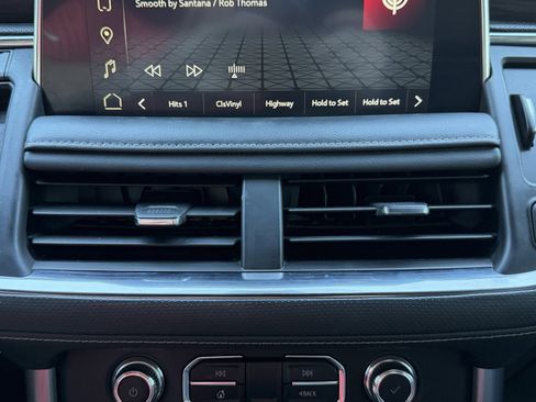 Used 2022 GMC Yukon XL SLT w/ SLT Luxury Package image 53