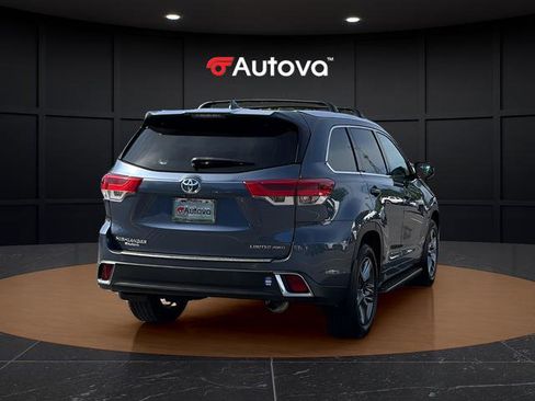 Used 2018 Toyota Highlander Limited Platinum AWD/4WD image 5
