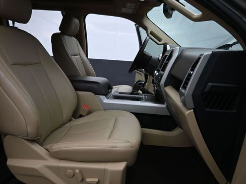 Used 2020 Ford F150 Lariat image 23