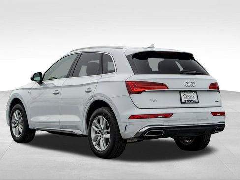 Used 2023 Audi Q5 2.0T Premium w/ Convenience Package image 5