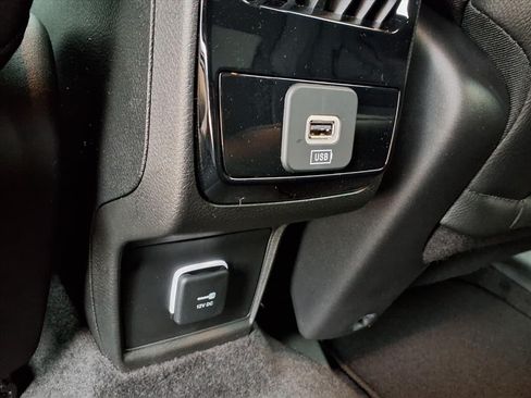 New 2026 Jeep Compass Latitude AWD/4WD image 17