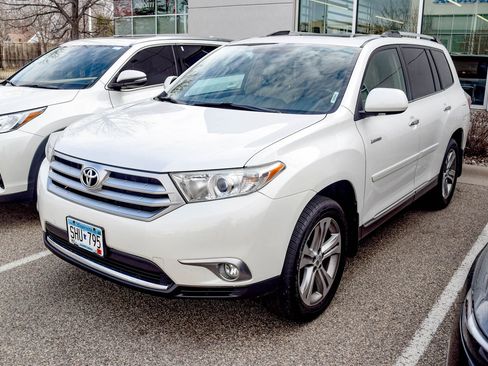 Used 2011 Toyota Highlander Limited w/ Tow Pkg image 1