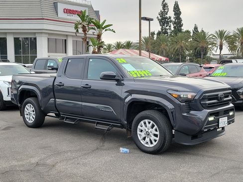 Used 2024 Toyota Tacoma SR5 AWD/4WD image 25