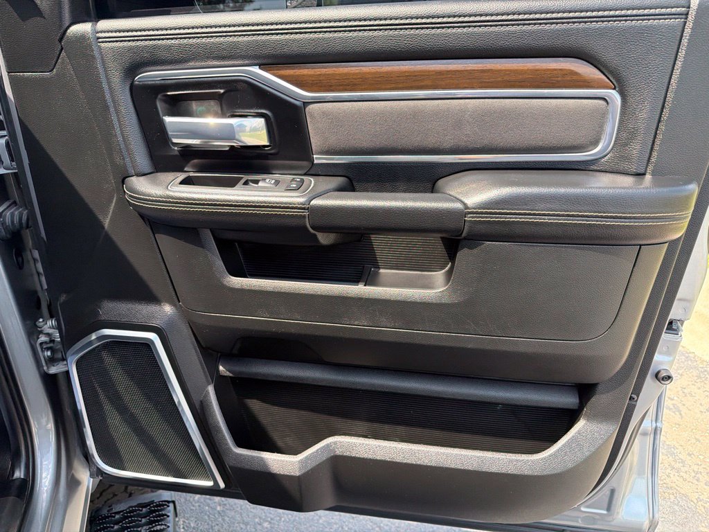 Used 2022 RAM 3500 Laramie AWD/4WD image 16