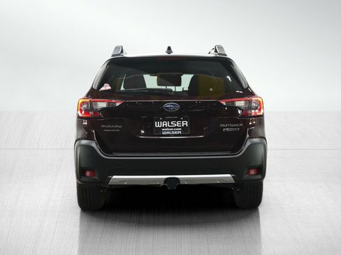 Used 2024 Subaru Outback Touring AWD/4WD image 4