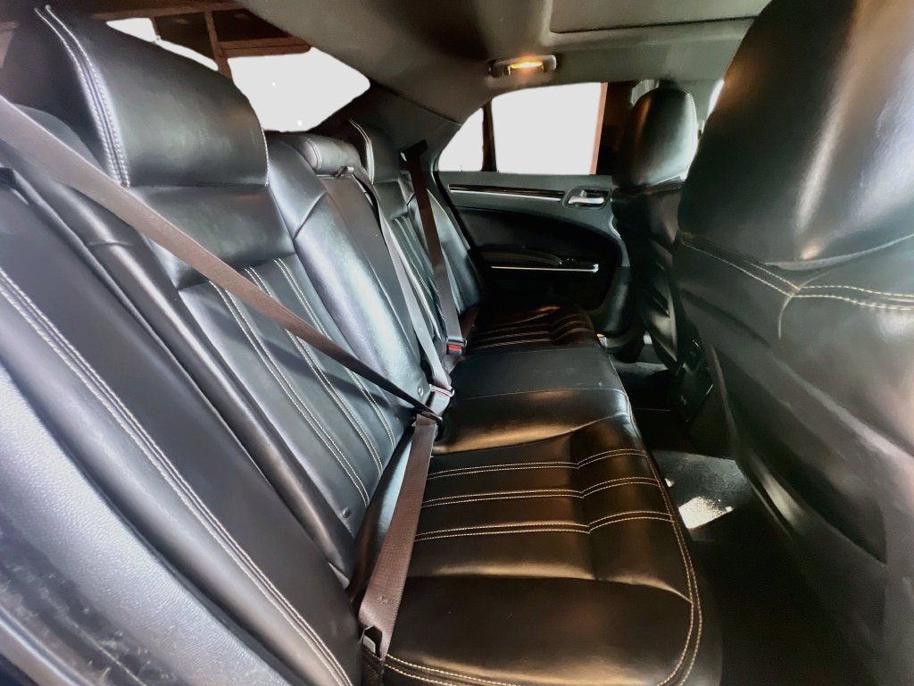 Used 2022 Chrysler 300 S RWD image 28