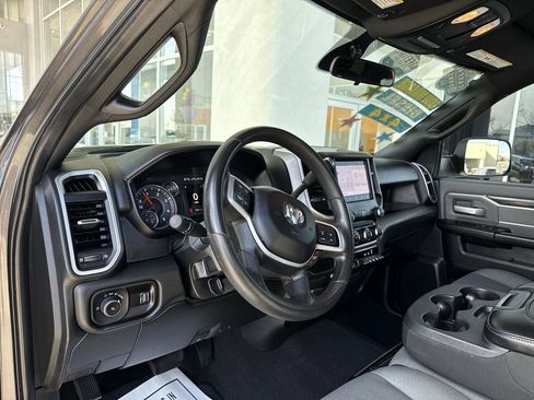 Used 2022 RAM 2500 Big Horn w/ Cold Weather Group image 9