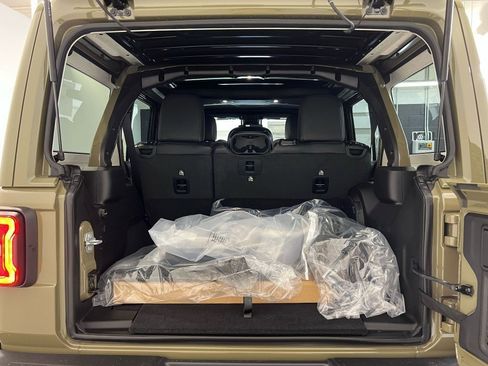 New 2025 Jeep Wrangler Unlimited Rubicon 392 image 10