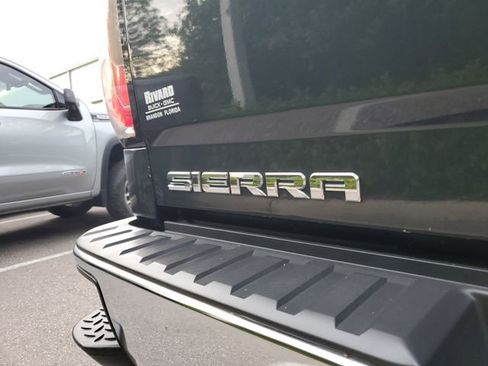 Used 2017 GMC Sierra 1500 SLT w/ SLT Premium Package RWD image 7