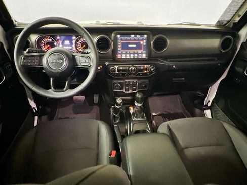 Used 2023 Jeep Gladiator Willys image 30