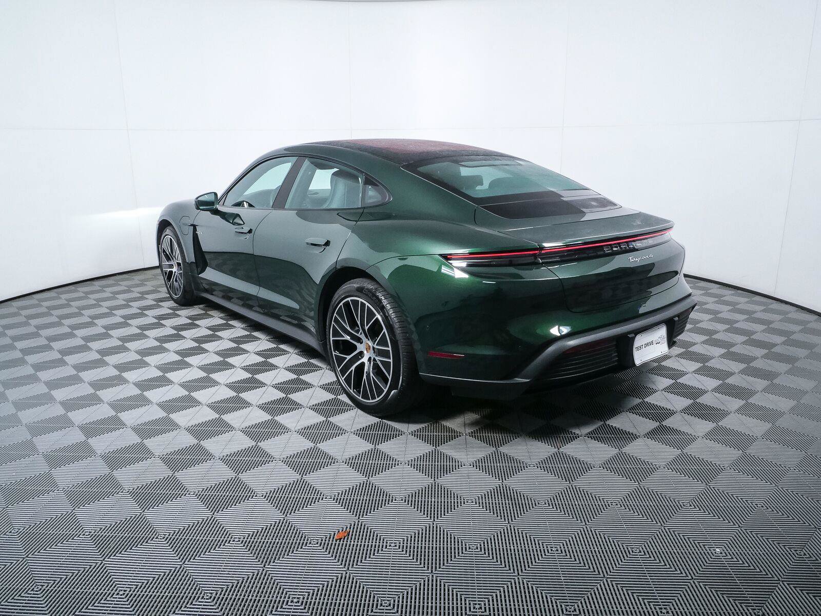 Certified 2025 Porsche Taycan AWD/4WD image 3