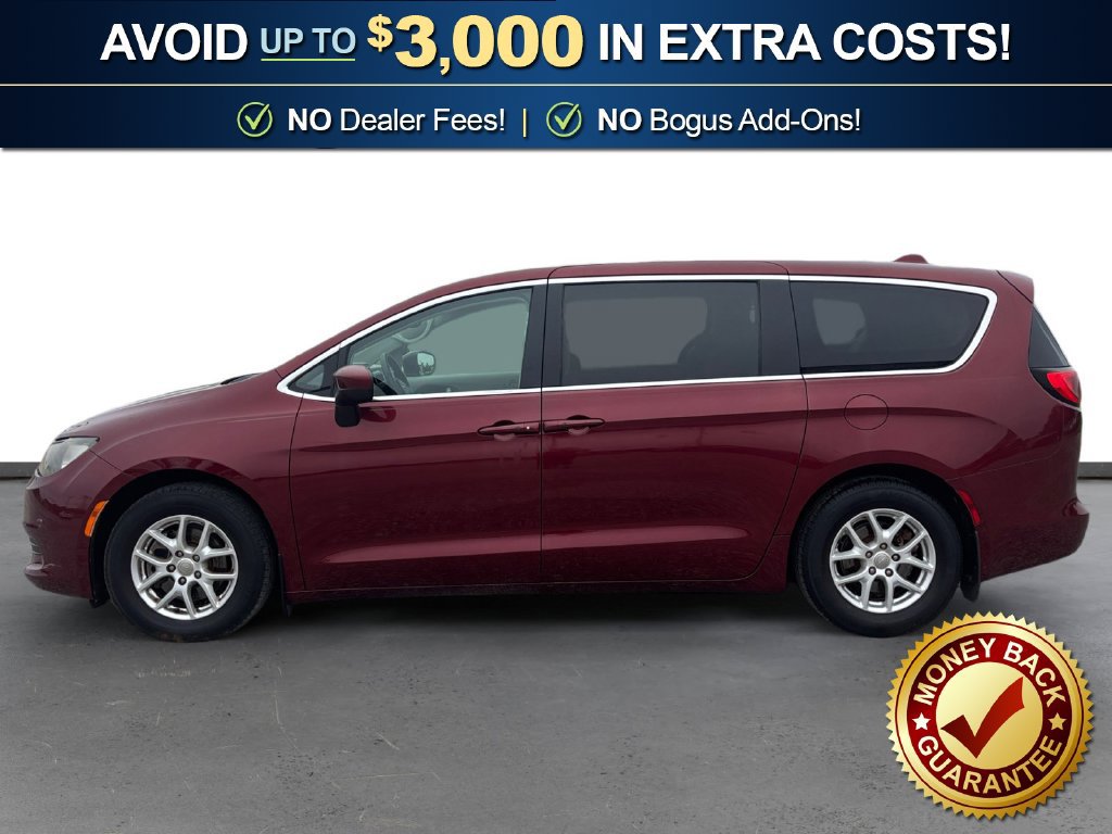 Used 2017 Chrysler Pacifica Touring FWD image 2